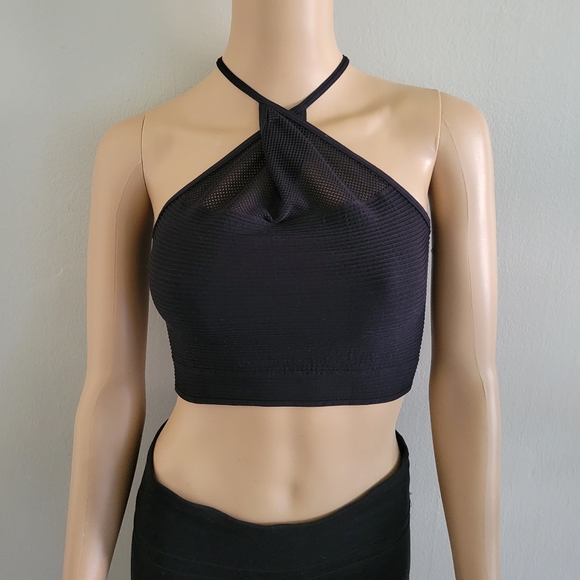 NWOT! BLACK BCBG GENERATION RIBBED CRISS CROSS MESH HALTER/CROP TOP - Picture 2 of 8